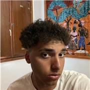 Cerchi un insegnante di inglese madrelingua, con voglia e energia e un metodo dinamico e poco pesante?sono quello giusto per te